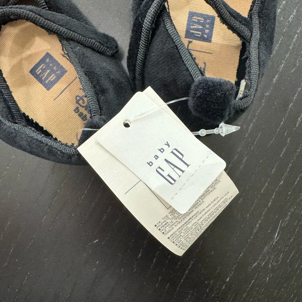 Baby gap Minnie Mouse shoes